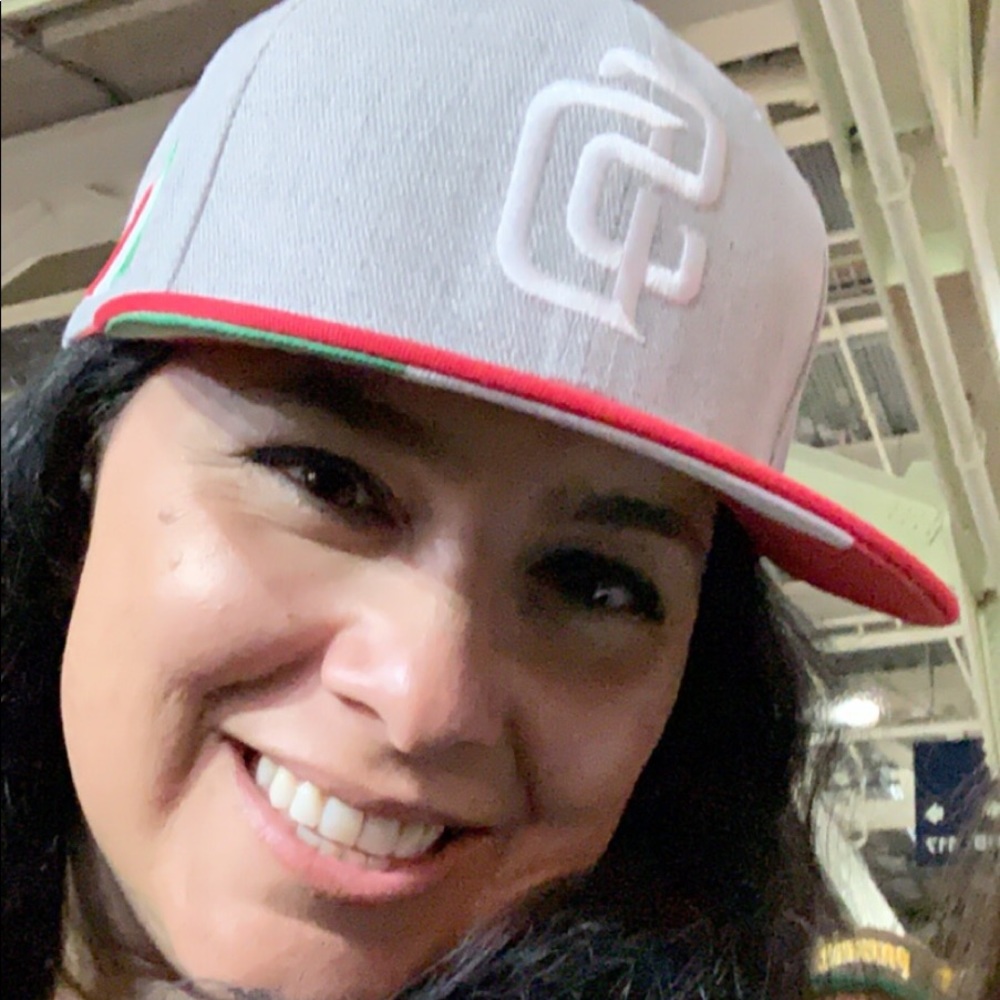 Meet your Posher, Marisa